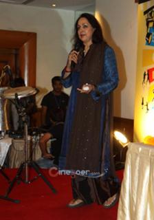 Hema Malini feet photo 13