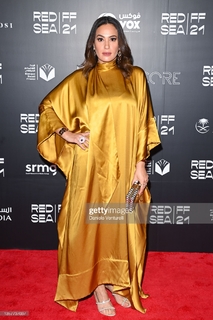 Hend Sabry feet photo thumbnail
