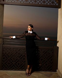 Hend Sabry feet photo thumbnail