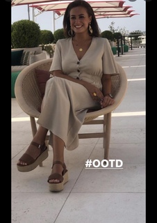Hend Sabry feet photo thumbnail