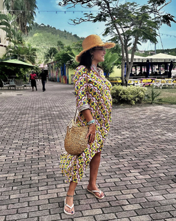 Hend Sabry feet photo thumbnail