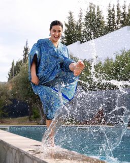 Hend Sabry feet photo thumbnail