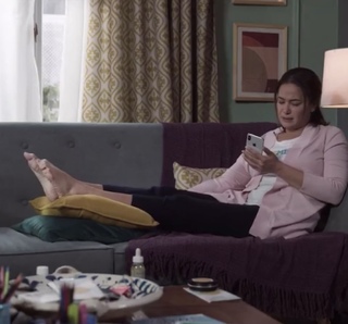 Hend Sabry feet photo thumbnail
