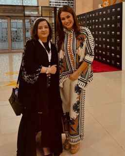 Hend Sabry feet photo thumbnail