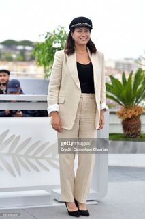 Hend Sabry feet photo thumbnail