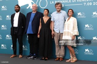 Hend Sabry feet photo thumbnail