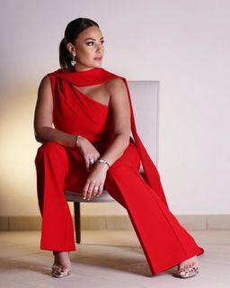 Hend Sabry feet photo 3