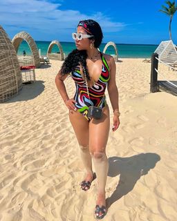 Hennessy Carolina feet photo 10