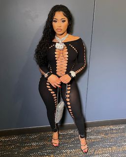 Hennessy Carolina feet photo 7