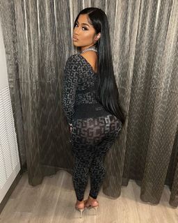 Hennessy Carolina feet photo 18