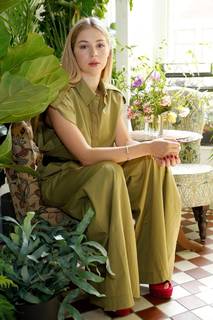 Hermione Corfield feet photo thumbnail