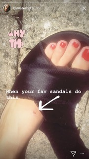 Hetti Bywater feet photo 2