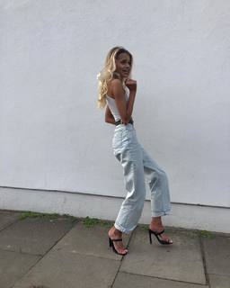 Hetti Bywater feet photo 13