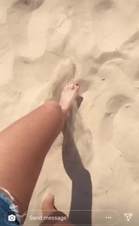Hetti Bywater feet photo 6
