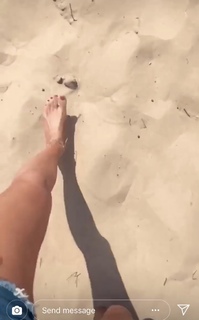 Hetti Bywater feet photo 5