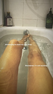 Hetti Bywater feet photo 3