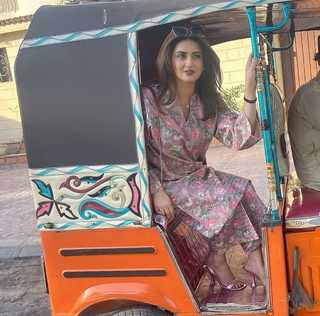 Hiba Bukhari feet photo 4