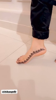 Hiba Bukhari feet photo 2