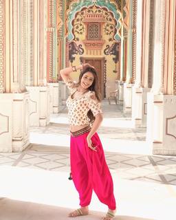 Hiba Nawab feet photo 5