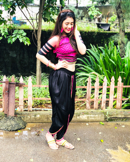 Hiba Nawab feet photo 9