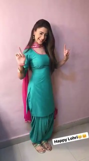 Hiba Nawab feet photo 17