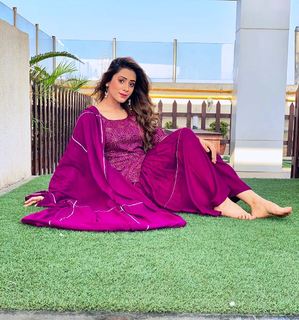 Hiba Nawab feet photo 11