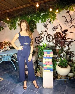 Hiba Nawab feet photo 8