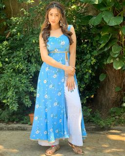 Hiba Nawab feet photo 7