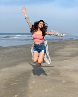 Hiba Nawab feet photo 13