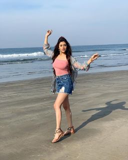 Hiba Nawab feet photo 12