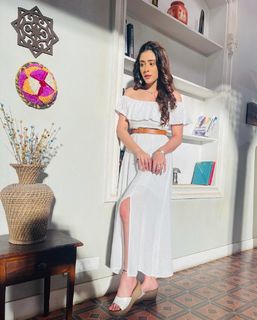 Hiba Nawab feet photo 15