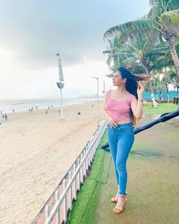 Hiba Nawab feet photo 6