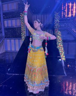 Hiba Nawab feet photo 11