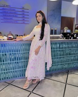 Hiba Nawab feet photo 7