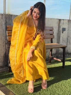 Hiba Nawab feet photo 6
