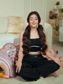 Hiba Nawab feet photo 3