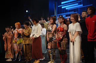 Hikaru Shida feet photo 10