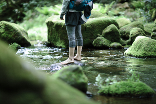 Hikaru Utada feet photo 4