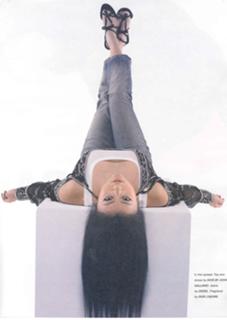 Hikaru Utada feet photo 10
