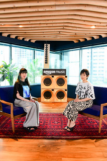 Hikaru Utada feet photo 4