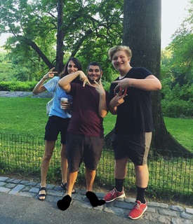 Hila Klein feet photo thumbnail