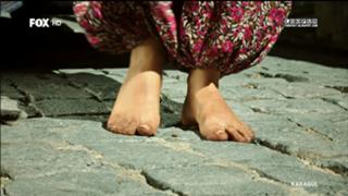 Hilal Altinbilek feet photo thumbnail