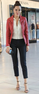 Hilal Altinbilek feet photo thumbnail