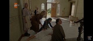 Hilal Altinbilek feet photo thumbnail