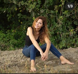 Hilal Altinbilek feet photo thumbnail