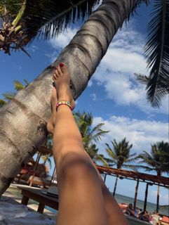 Hilal Altinbilek feet photo 6