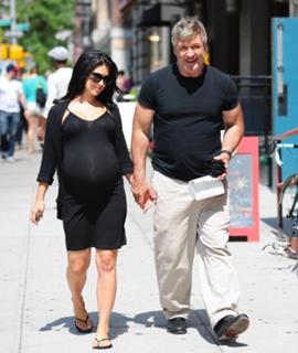 Hilaria Baldwin feet photo thumbnail