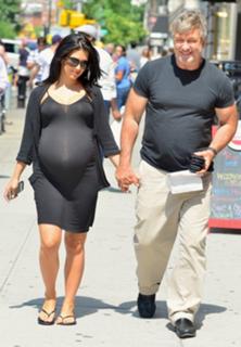 Hilaria Baldwin feet photo thumbnail