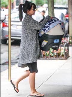 Hilaria Baldwin feet photo thumbnail