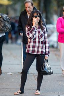 Hilaria Baldwin feet photo thumbnail